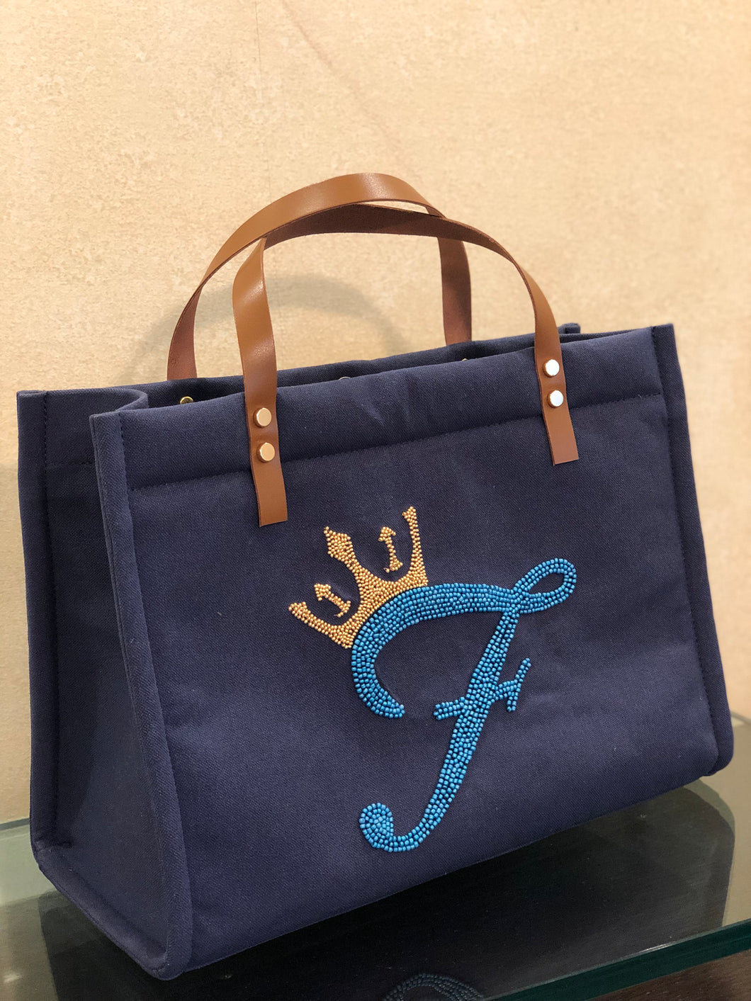 Aline, Tote-bag with customized initials and crown